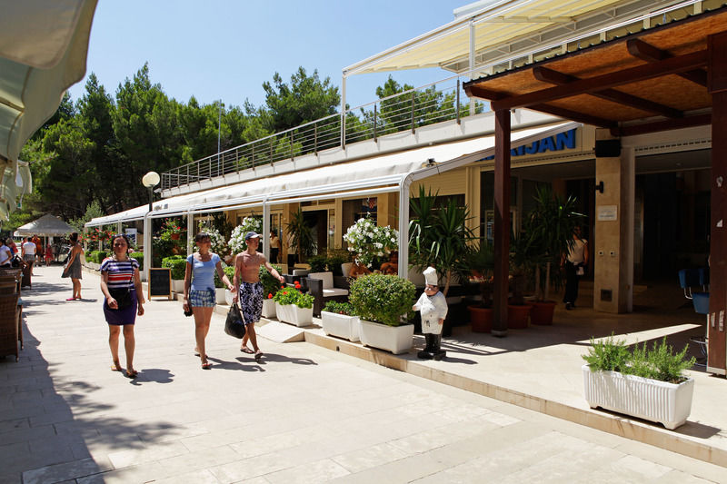 Zlatni Rat Beach Resort ボル エクステリア 写真